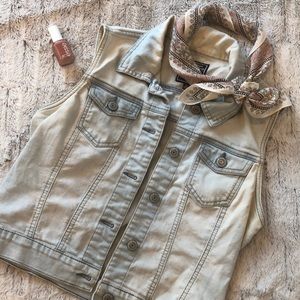 Jean Vest size medium!